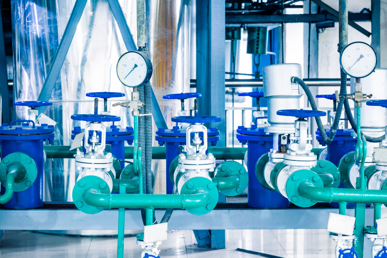How Hydraulic Oil Filtration Systems Improve Equipment Performance