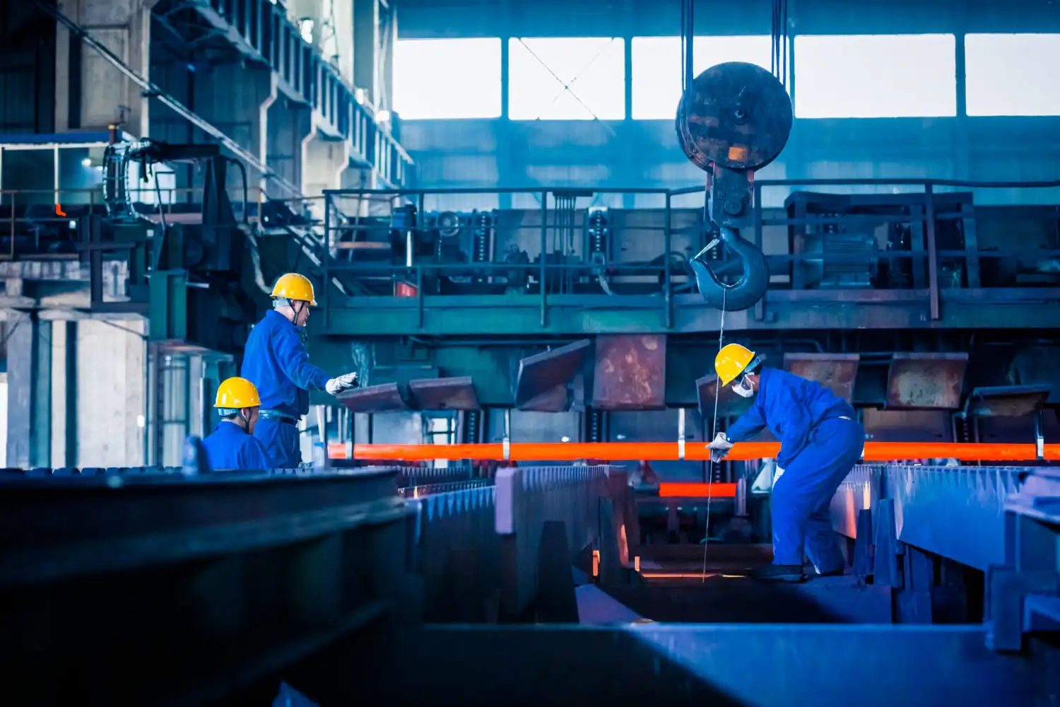 How Seasonal Changes Affect Filtration Needs in Industrial Machinery